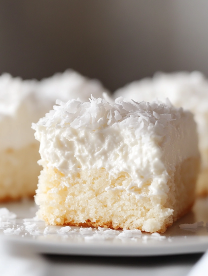 Torta Nuvola di Cocco e Ricotta: Un Dolce Sogno Morbido da Gustare