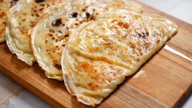 Focaccine alla ricotta morbide e leggere pronte in padella senza lievitazione