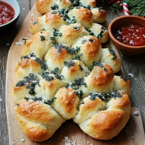 Easy Cheesy Christmas Tree Pull-Apart Bread Recipe